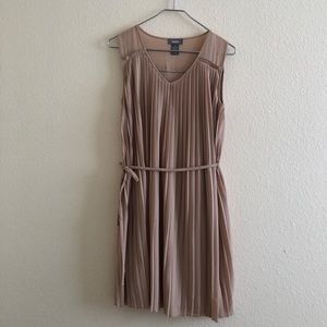 NEIMAN MARCUS Blush/Taupe Sleeveless Pleated Dress
